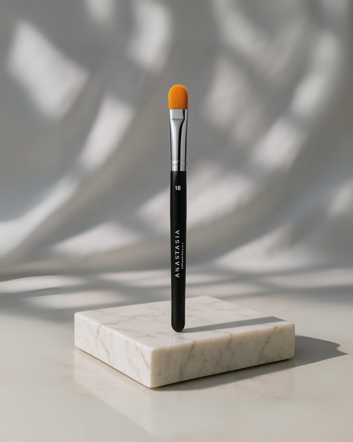Brush 18 - Precise Conceal Brush