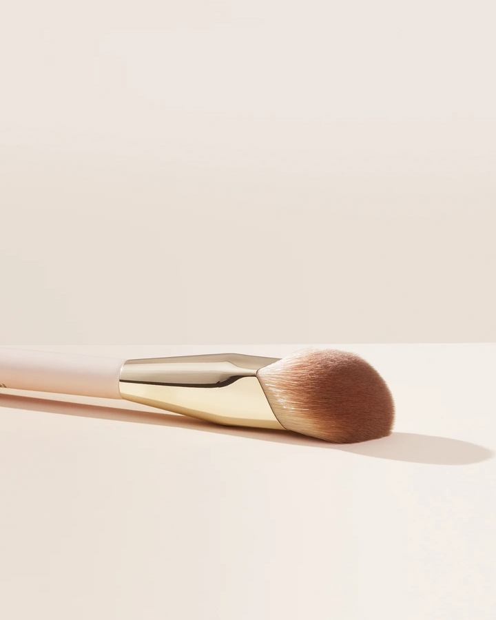 Liquid Touch Foundation Brush