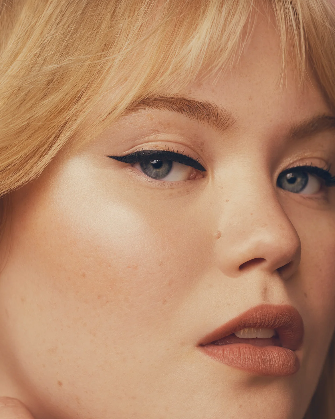 Positive Light Silky Touch Highlighter