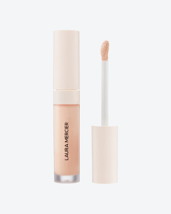 Real Flawless Weightless Perfecting Serum Concealer, vista 2
