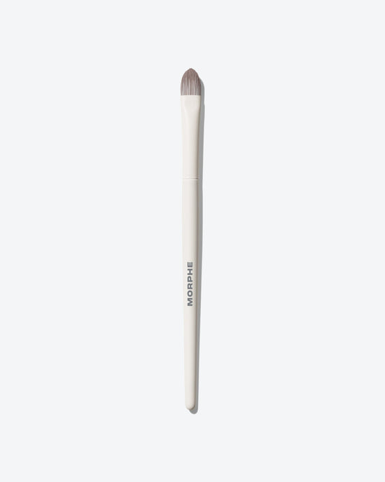 M134 Pointed Paddle Concealer Brush