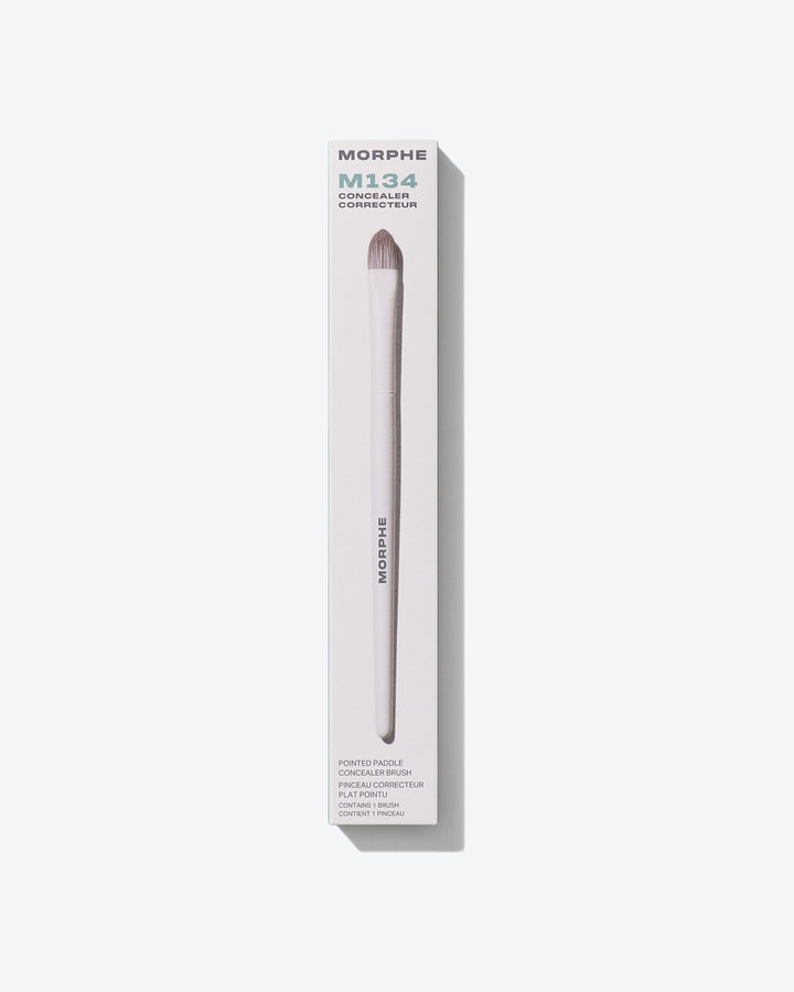 M134 Pointed Paddle Concealer Brush, vista 2