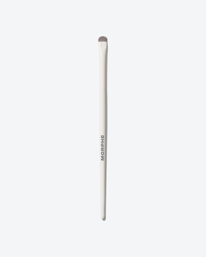 M382 Detail Smudger Eye Brush
