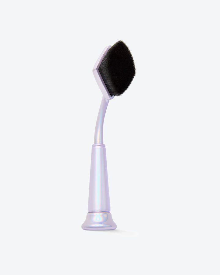 shape tape™ blur concealer brush